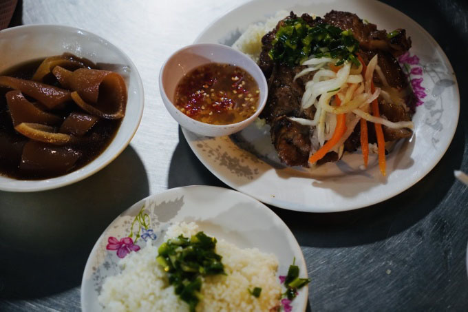 late night broken rice in saigon